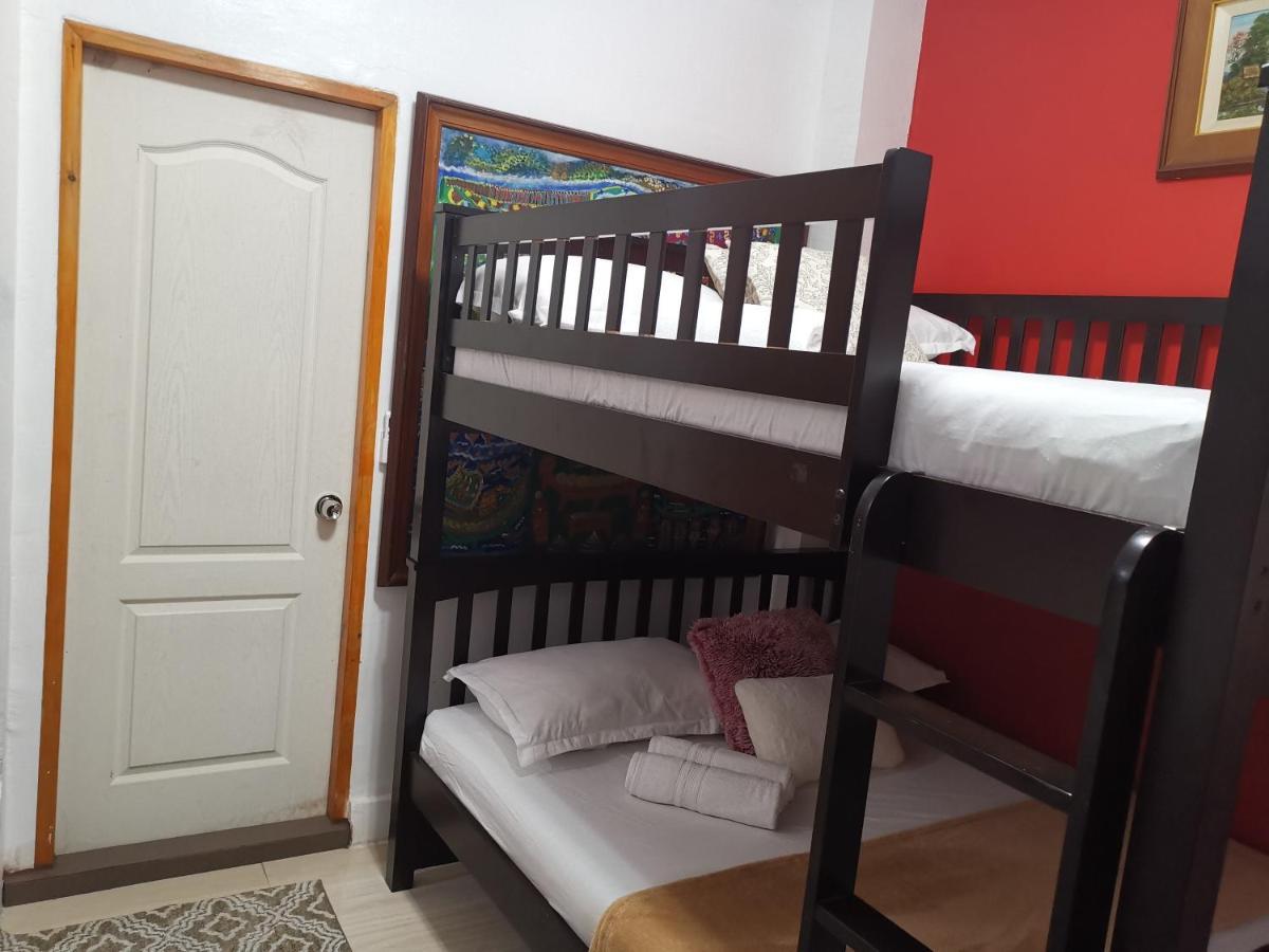 Country Bug Inn Tagaytay City Екстер'єр фото