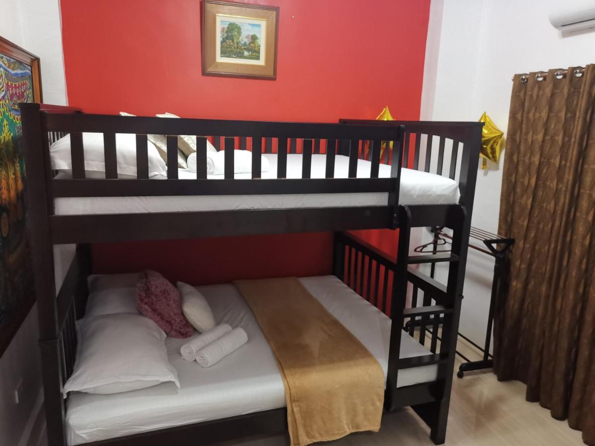 Country Bug Inn Tagaytay City Екстер'єр фото