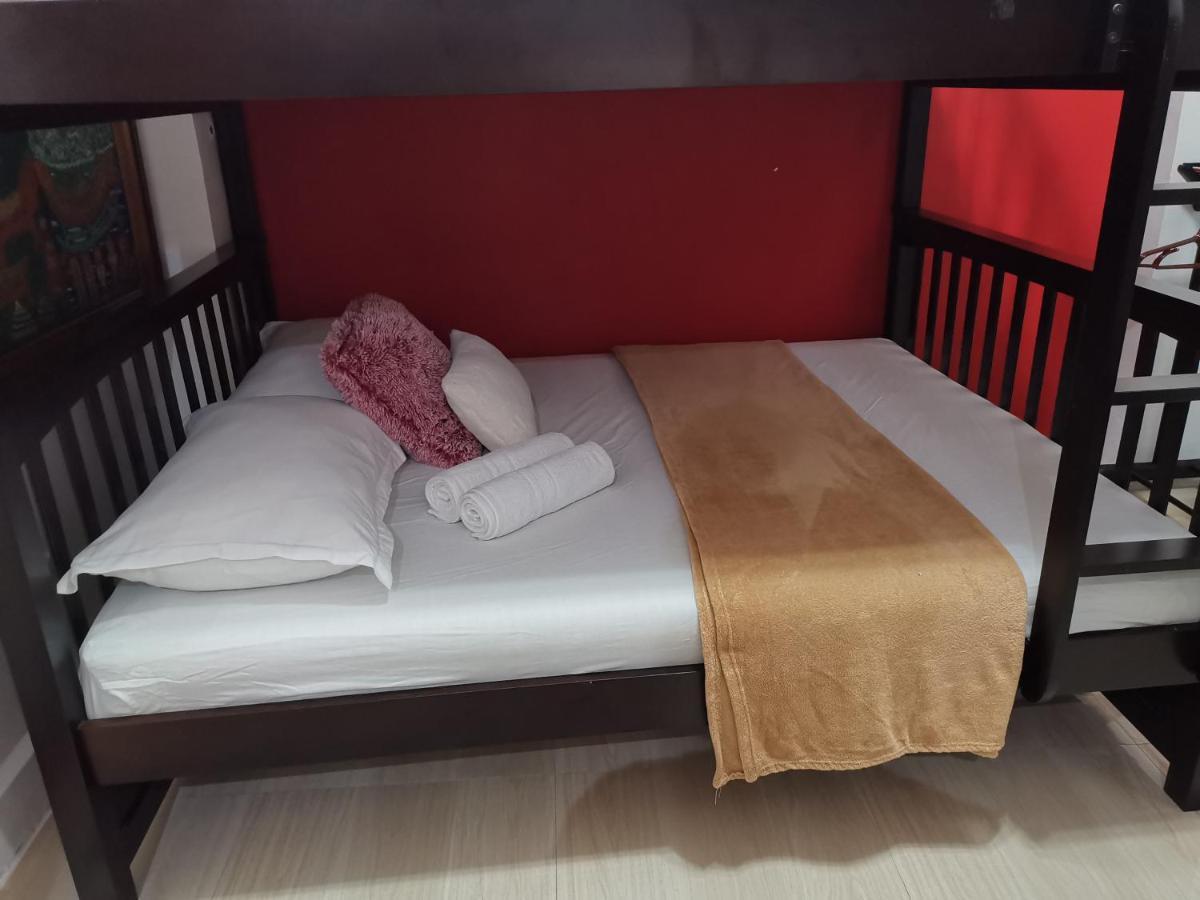 Country Bug Inn Tagaytay City Екстер'єр фото