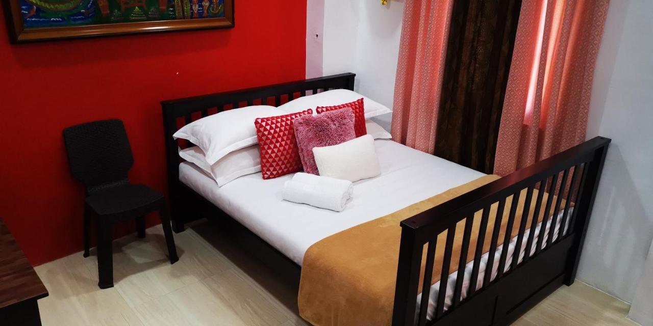 Country Bug Inn Tagaytay City Екстер'єр фото